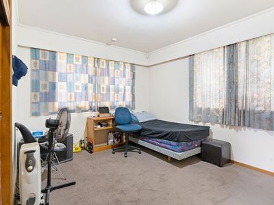 1 Riverpark Crescent, Henderson