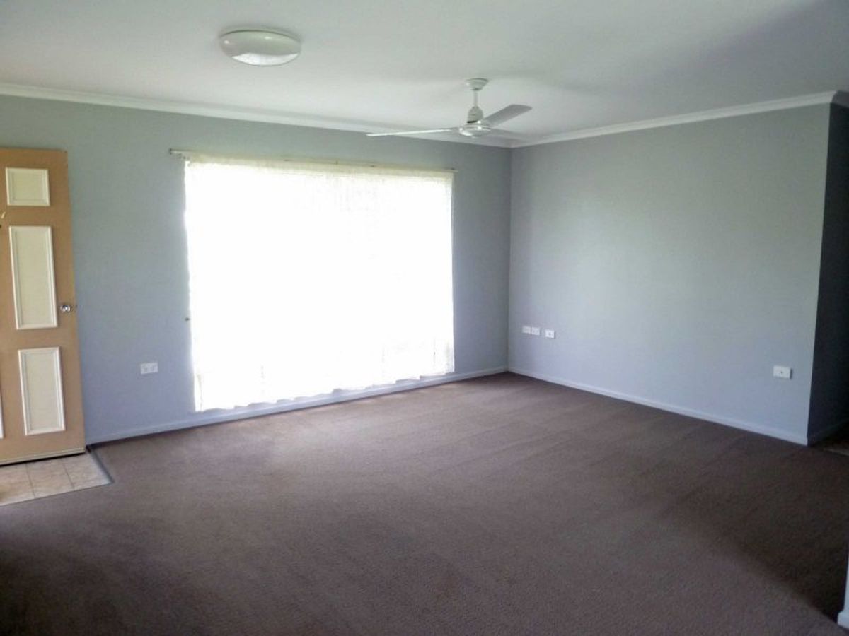 27 Goldview Street, Atherton