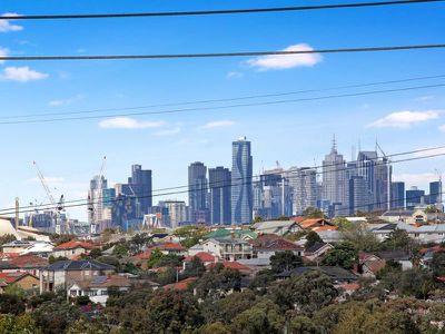 2 / 14 Horizon Drive, Maribyrnong