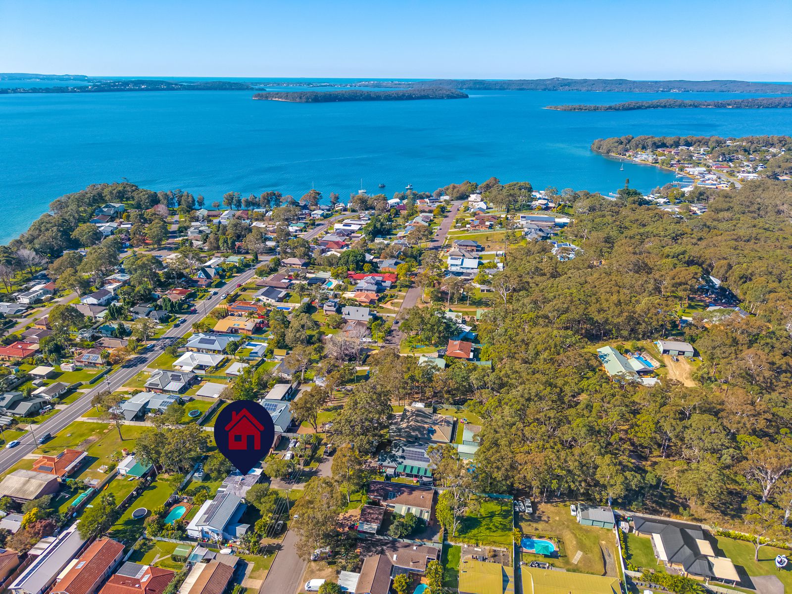 43 Lake Road, Balcolyn