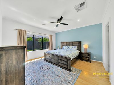 25 Cascade  Drive, Aintree