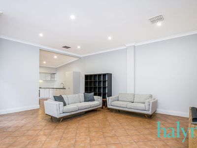 89 Scarborough Beach Road, Mount Hawthorn