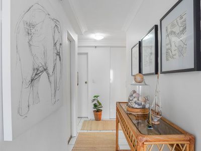 6B / 30 LAYCOCK STREET, Surfers Paradise