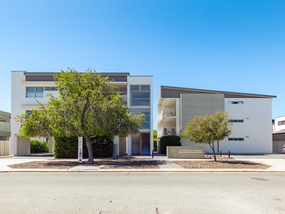 9 / 28 Pollard Street, Glendalough