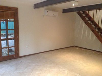 4 Aminya Place, Farmborough Heights