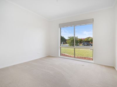 1 / 11 DUNDEE DRIVE, Wodonga