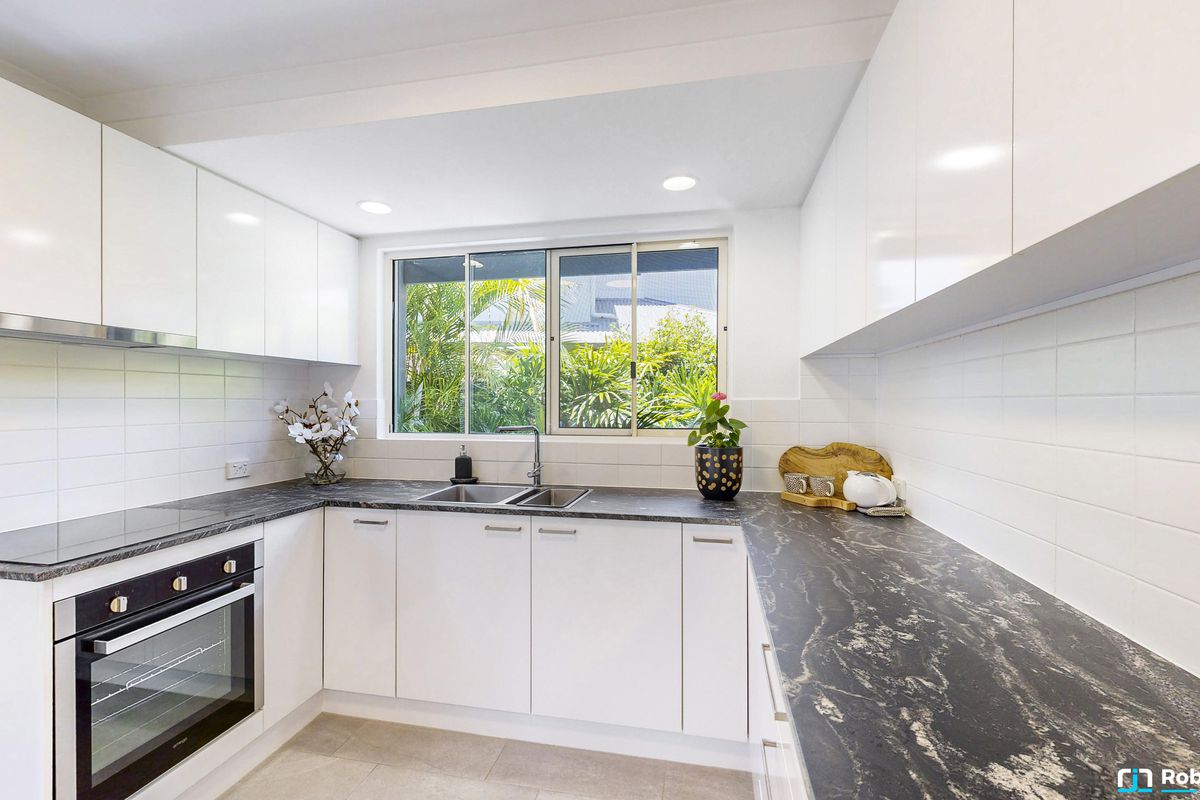1 / 14 Doonella Street, Tewantin