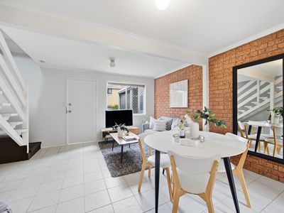 1 / 8 Coral Street, Beenleigh