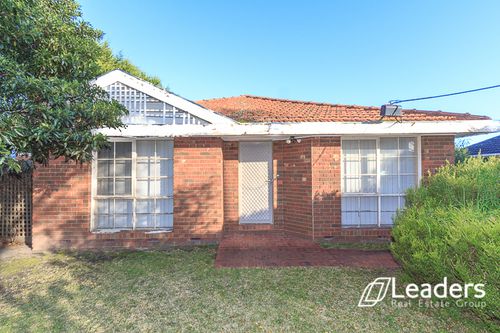 1 / 3 Newbigin Street, Burwood