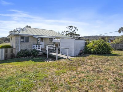 9 Carlton River Road, Dodges Ferry