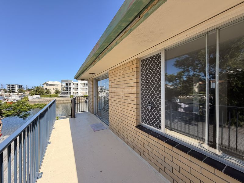 4 / 81 Bayview Street, Runaway Bay