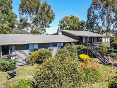 8 Telemark Court, Merrijig