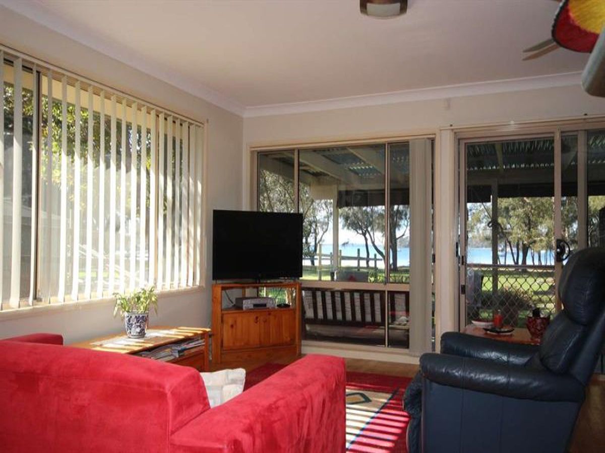 22 Tanilba Ave, Tanilba Bay, Tanilba Bay - Thumbnail 2