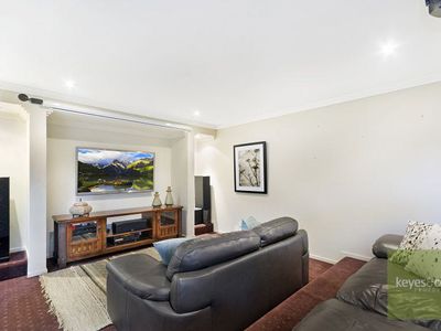 13 Waterlily Circuit, Douglas