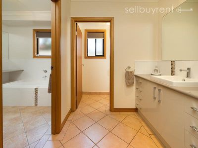 1 SARAH COURT, Wodonga