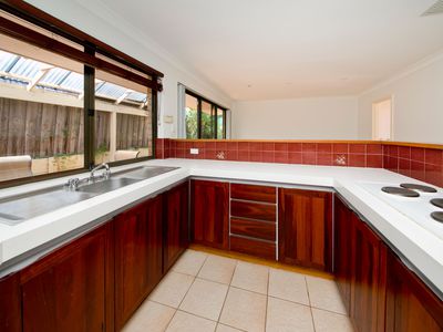 3/8 Colin Road, Scarborough