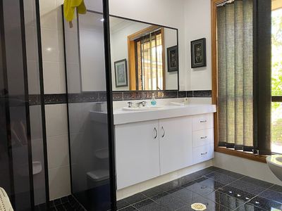 73-75 Executive Drive, Park Ridge