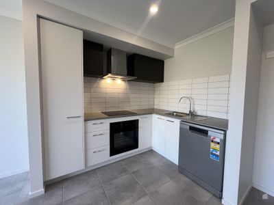 13 Labrador Street, Clyde North