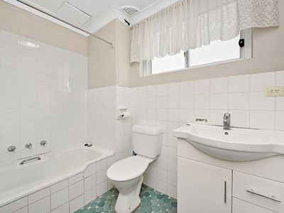 1 / 12 Queen St, Arncliffe