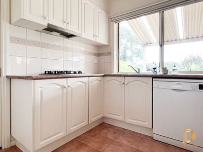 3 Saint Claire Walk, Doncaster East