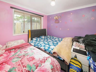 8 Bron Court, Loganlea
