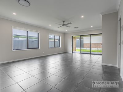 1 Cooper Crescent, Jimboomba