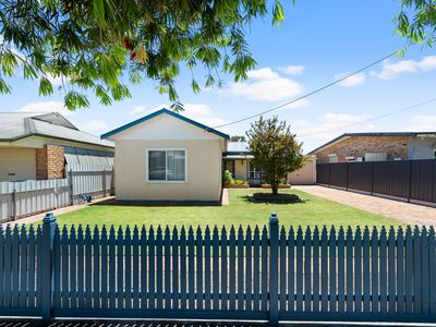 3 Kyarra Street , Taperoo