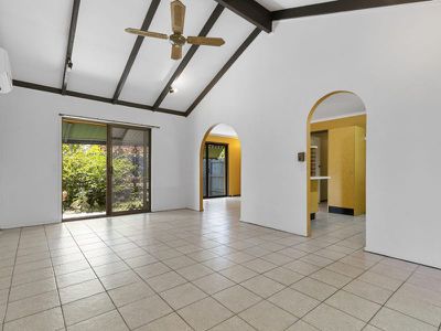 4 Foedera Crescent, Tewantin