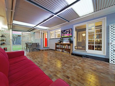 15 Major Street, Manly West