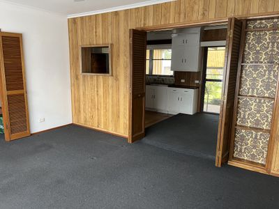 8 Olney Avenue, Thomson