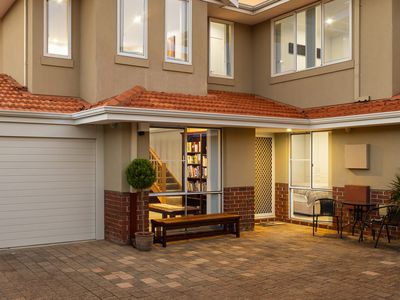 3 / 243 Labouchere Road, Como
