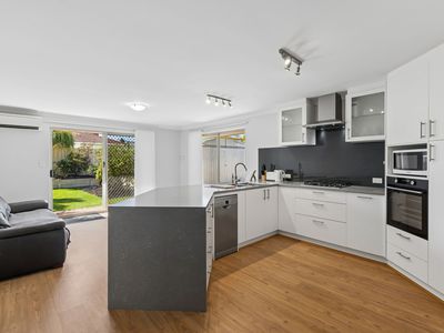 5 Elbrus Way, Caversham