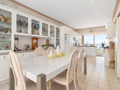 45 Menzies Close, Frankston South