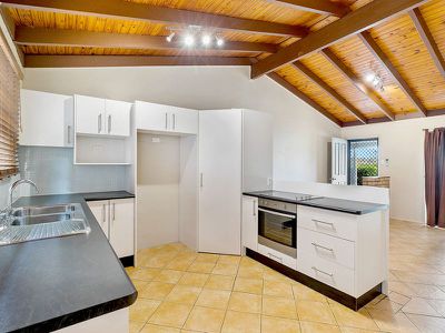 4 Ungaroo Street, Rochedale South