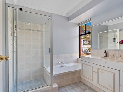 18 Robertson Street, West Lamington