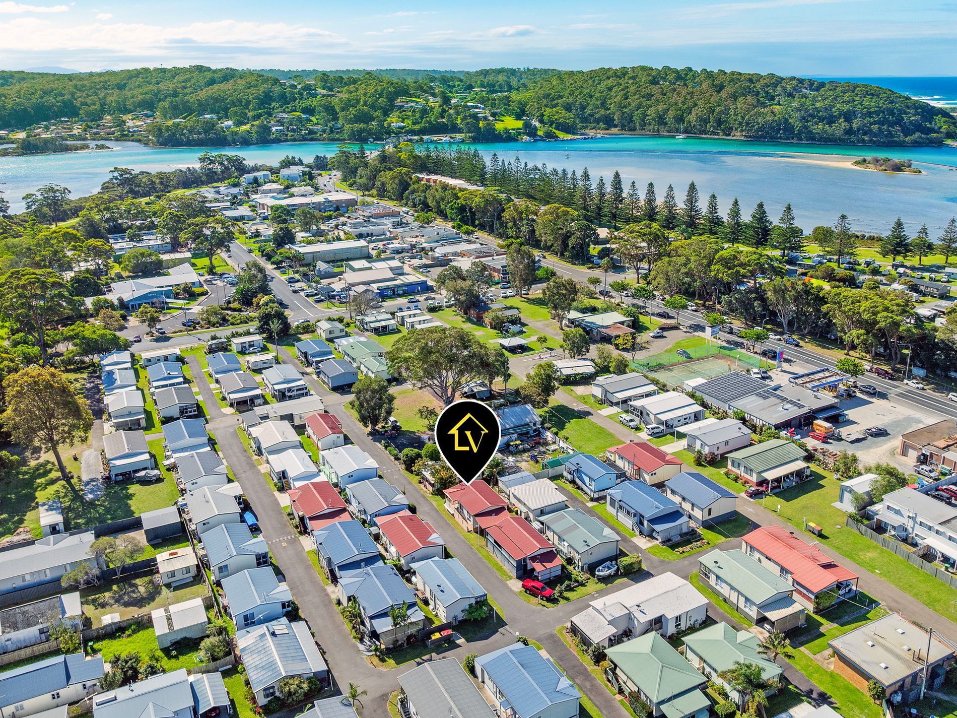 j15 / 48 Princes Highway, Narooma