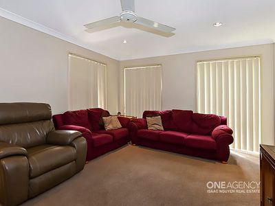 18 Mannix Place, Forest Lake