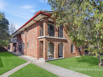 4 / 20 Bringelly Road , Kingswood
