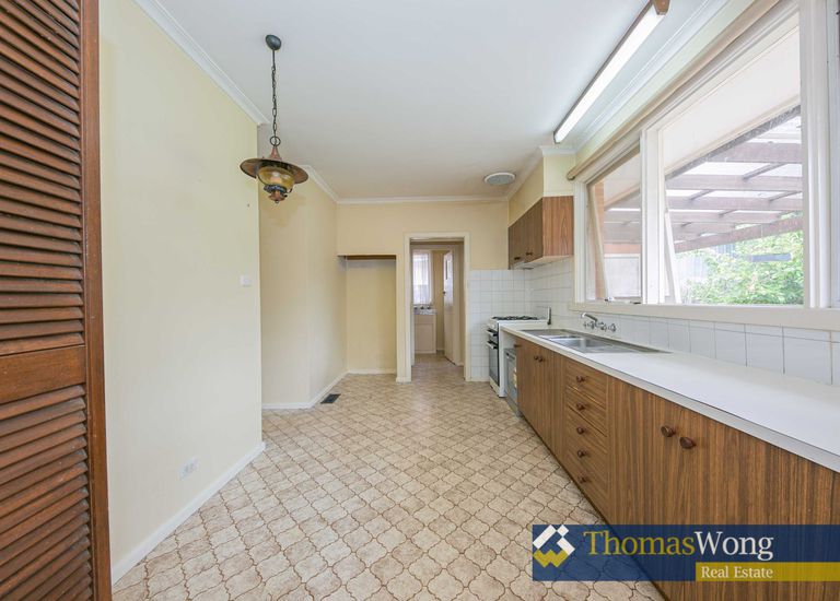 28 Koonung Road, Blackburn North