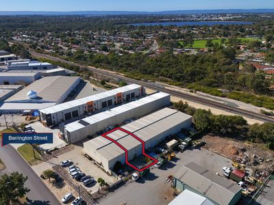 2/235 Barrington Street, Bibra Lake