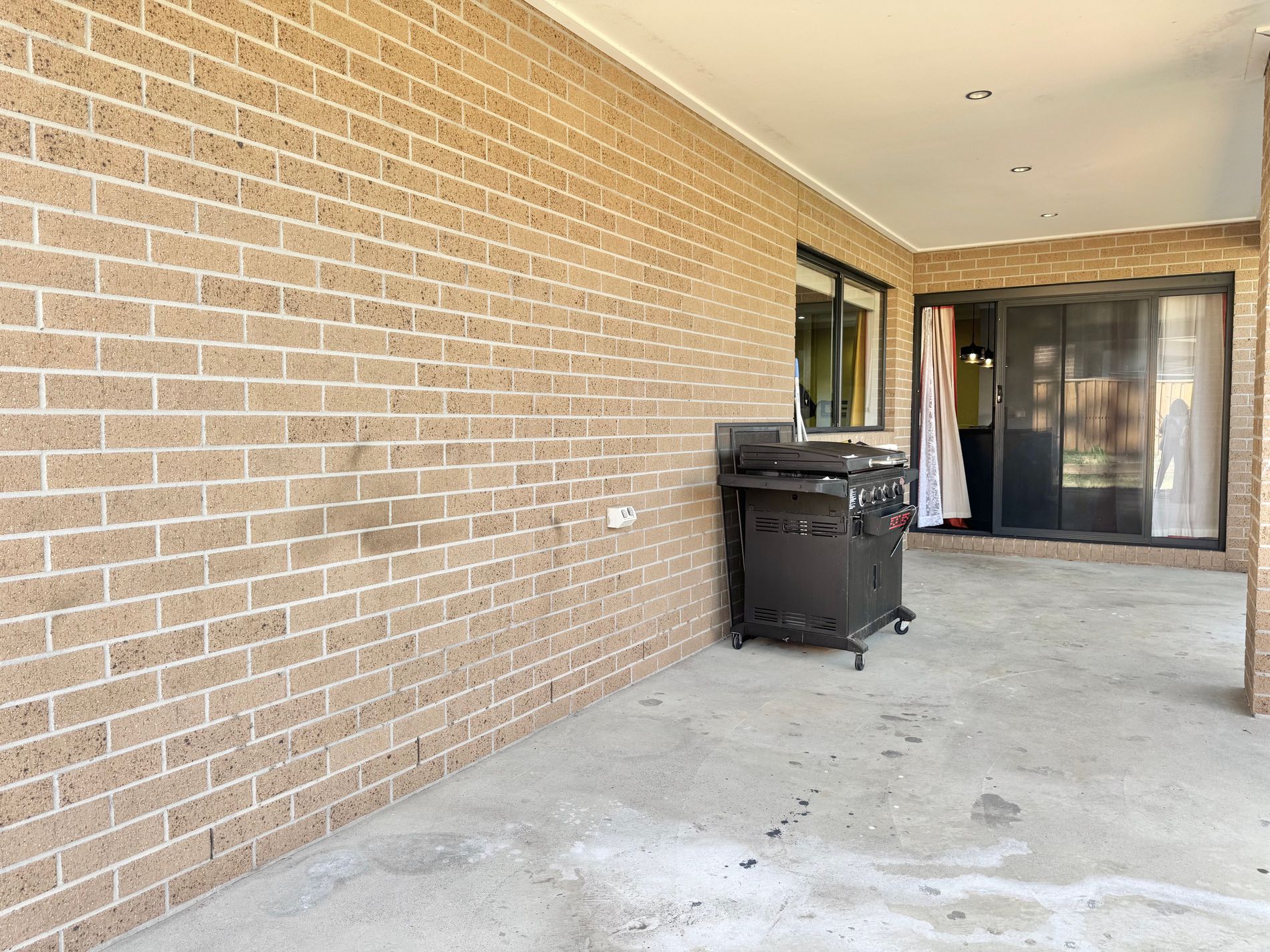 16 Pastille Road, Manor Lakes