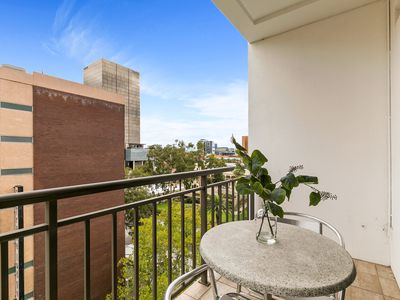 601 / 12 Victoria Avenue, Perth