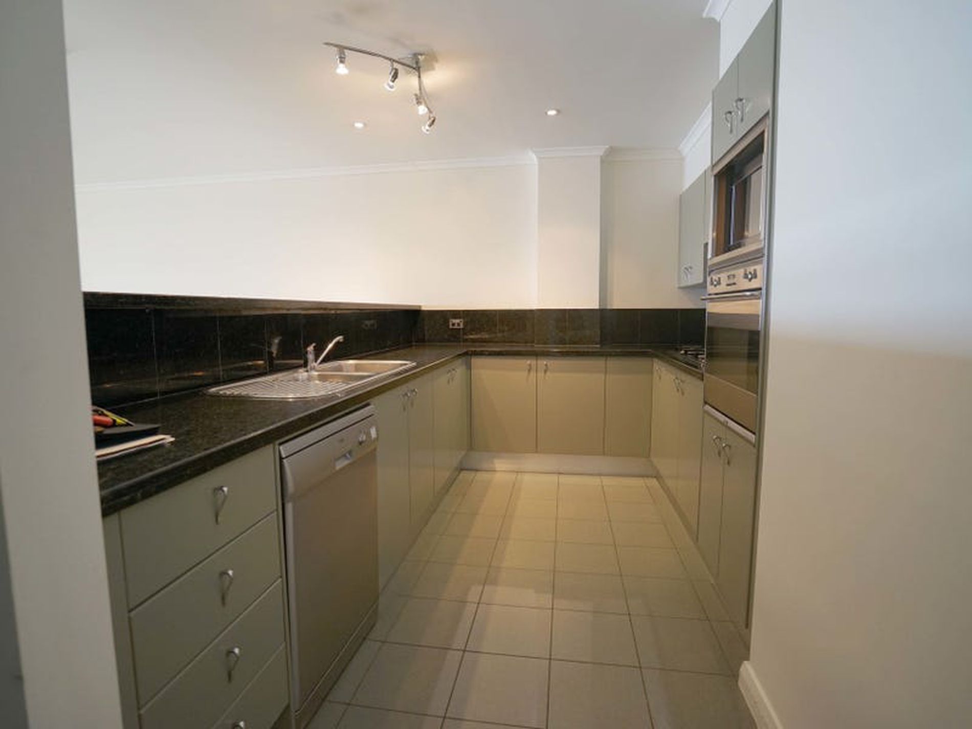 24 / 3 Wulumay Close, Rozelle