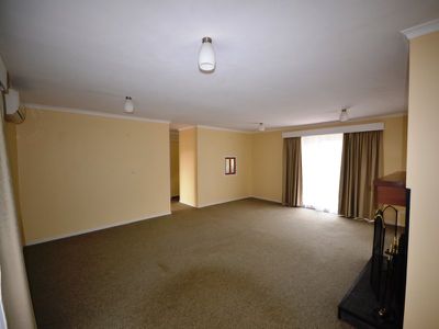 2 Omeo Court , Tawonga South