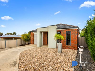 6 Jennifer Close, Epsom
