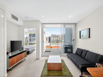 708 / 113 Commercial Road, Teneriffe