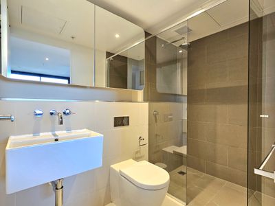 2618 / 555 Swanston Street, Carlton