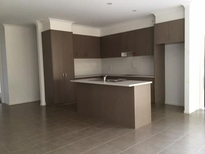 Unit 2 / 2 Wilson Crescent, Hoppers Crossing