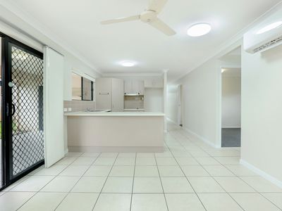 8 Timberlea Drive East, Bentley Park
