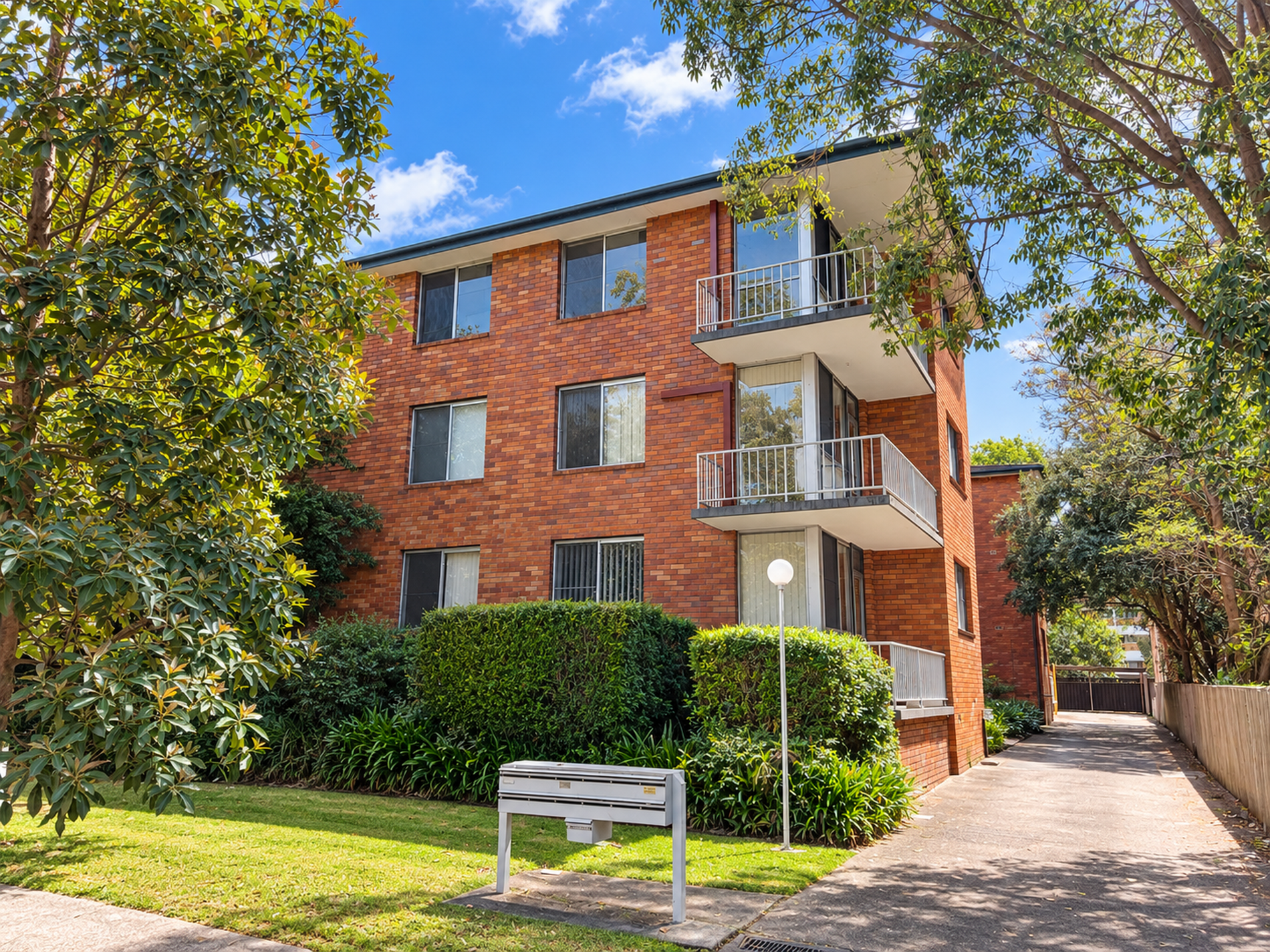 7 / 11 Queens Road, Westmead
